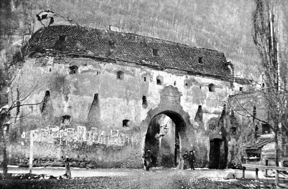 Poarta Străzii Negre din Brașov