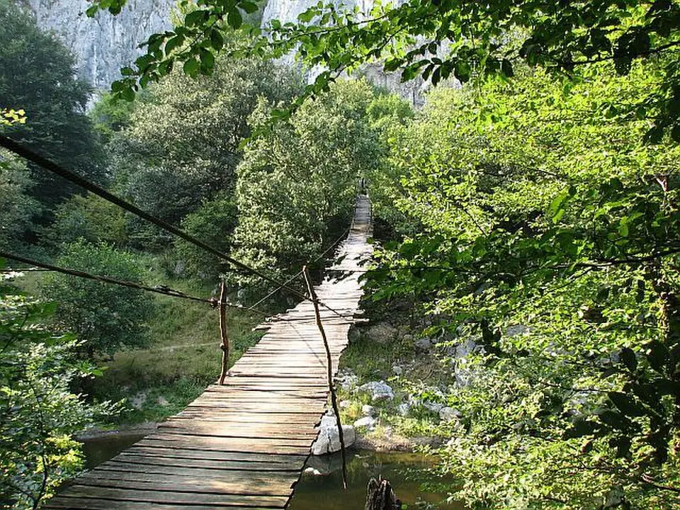 Obrázok: Alinc07 at Romanian Wikipedia · Public domain Cheile Nerei - Beușnița