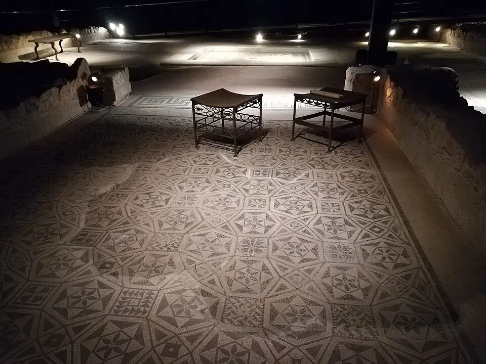Casa dels Dofins