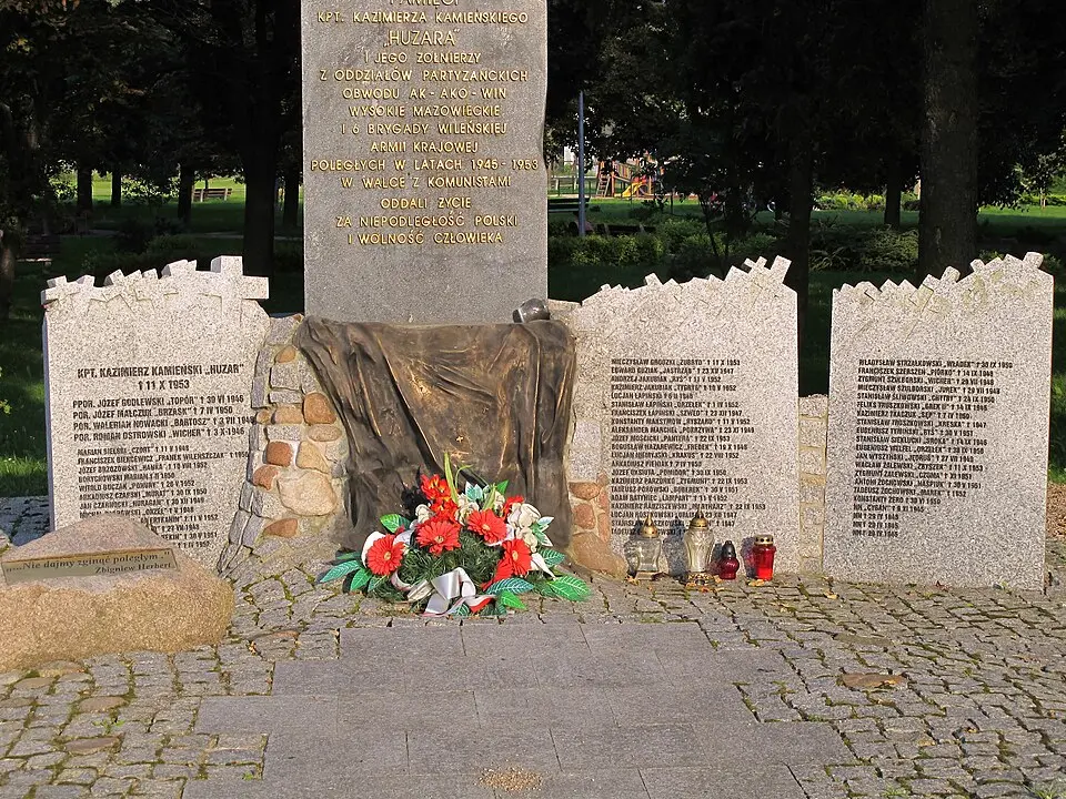 Pomnik Kazimierza Kamieńskiego w Wysokiem Mazowieckiem