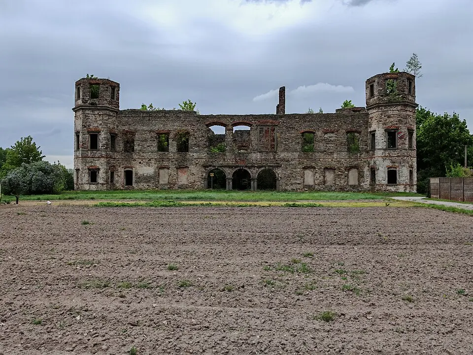 Pałac Tarłów w Podzamczu Piekoszowskim