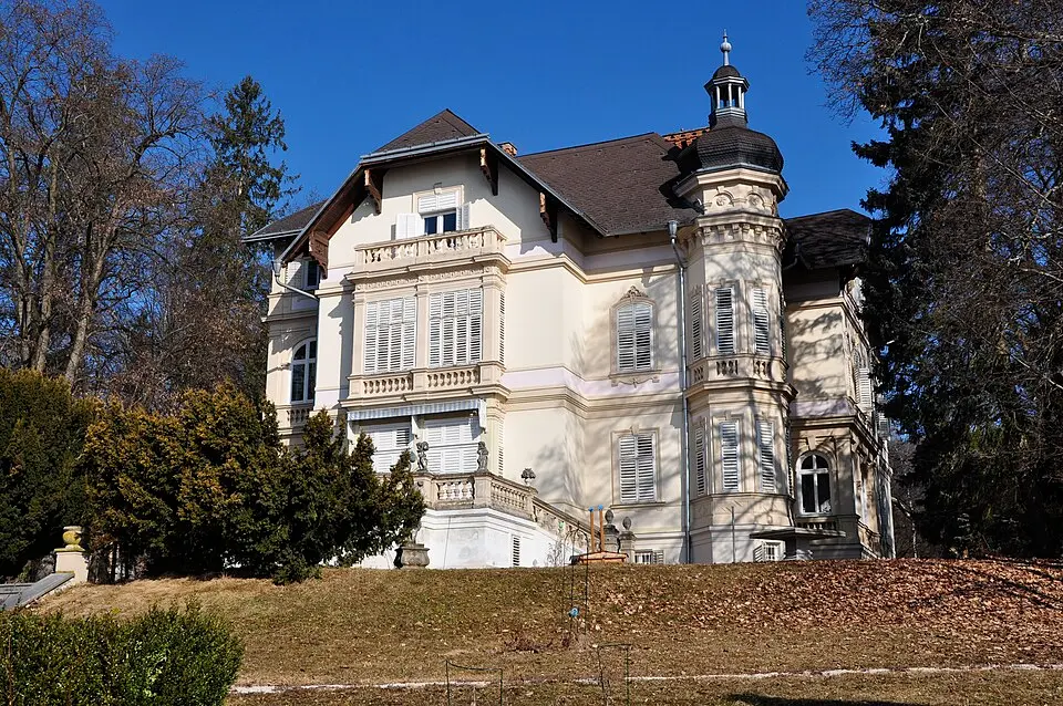 Image: Johann Jaritz · CC BY-SA 3.0 Seehotel Kainz (ursp. Villa Anton Urban)