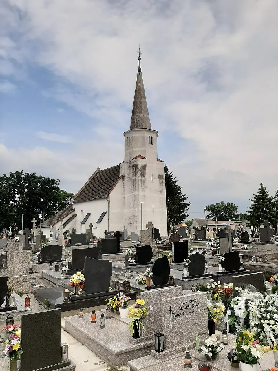 Kostol Navštívenia Panny Márie (Závod)