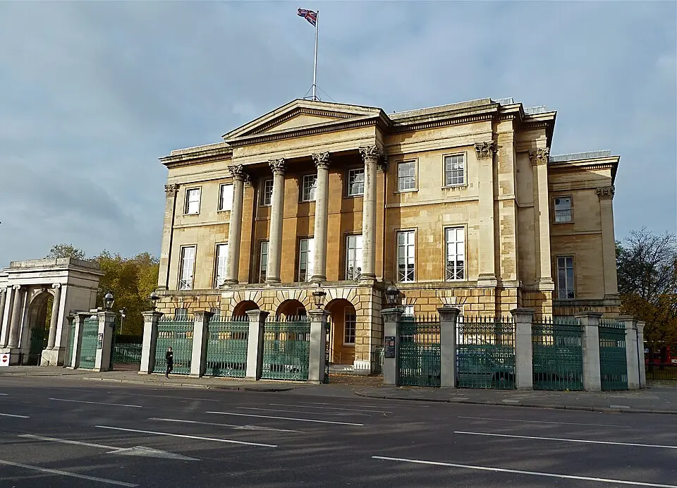 Image: Anthony O'Neil · CC BY-SA 2.0 Apsley House