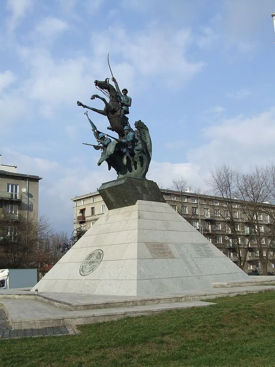 Image: Hiuppo · CC BY 3.0 monument aux soldats américano-polonais