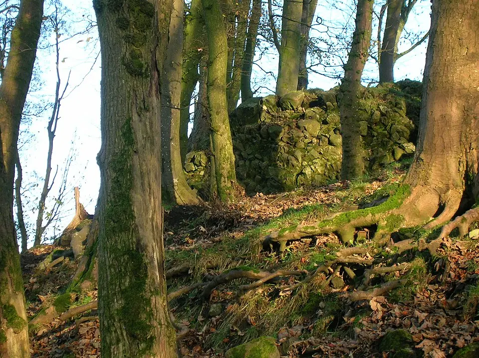 Polnoon Castle