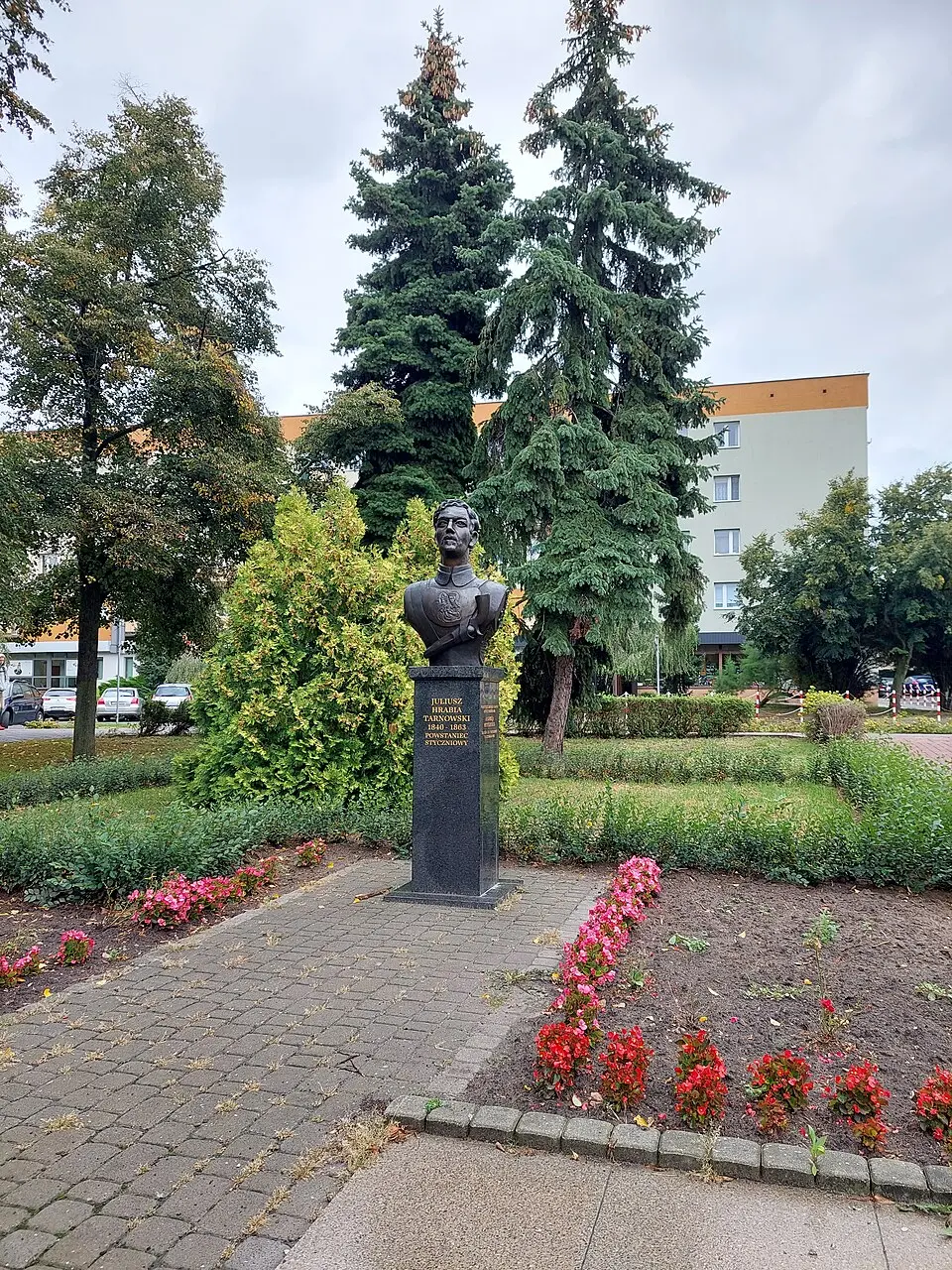 Pomnik Juliusza Tarnowskiego w Tarnobrzegu