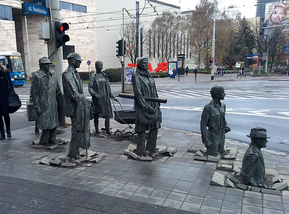 Monument to the Anonymous Passerby