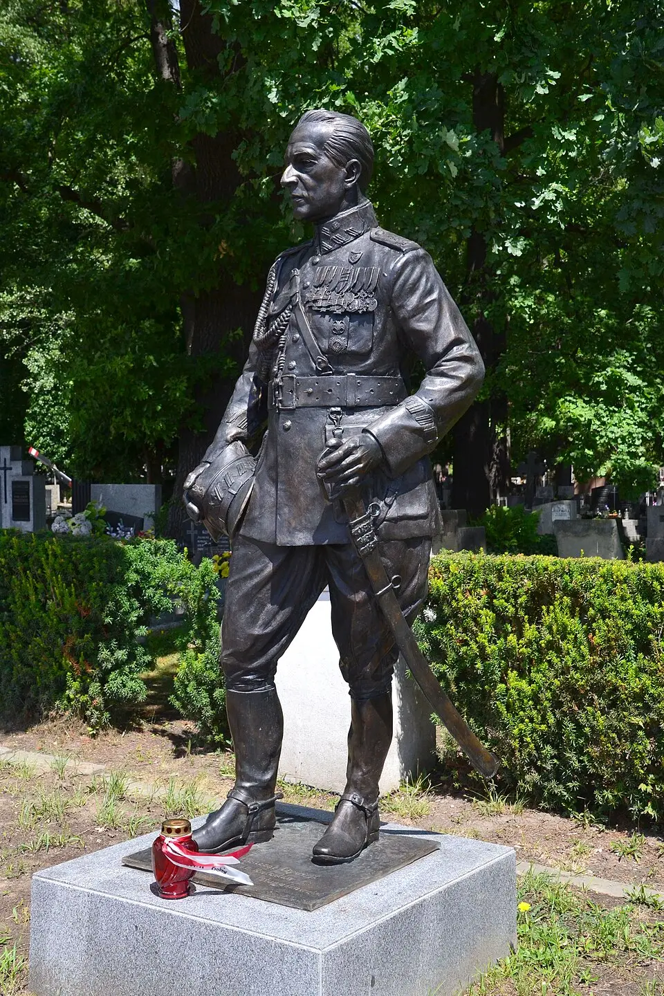 General Bolesław Wieniawa-Długoszowski Monument