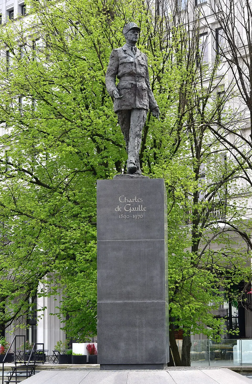monument de Charles de Gaulle à Varsovie