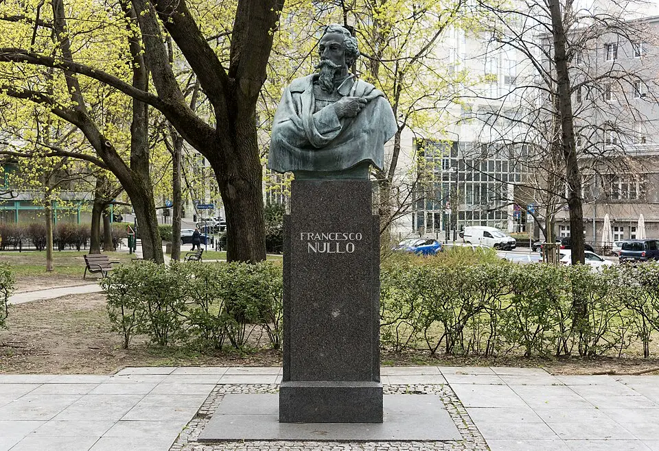 Pomnik Francesca Nulla