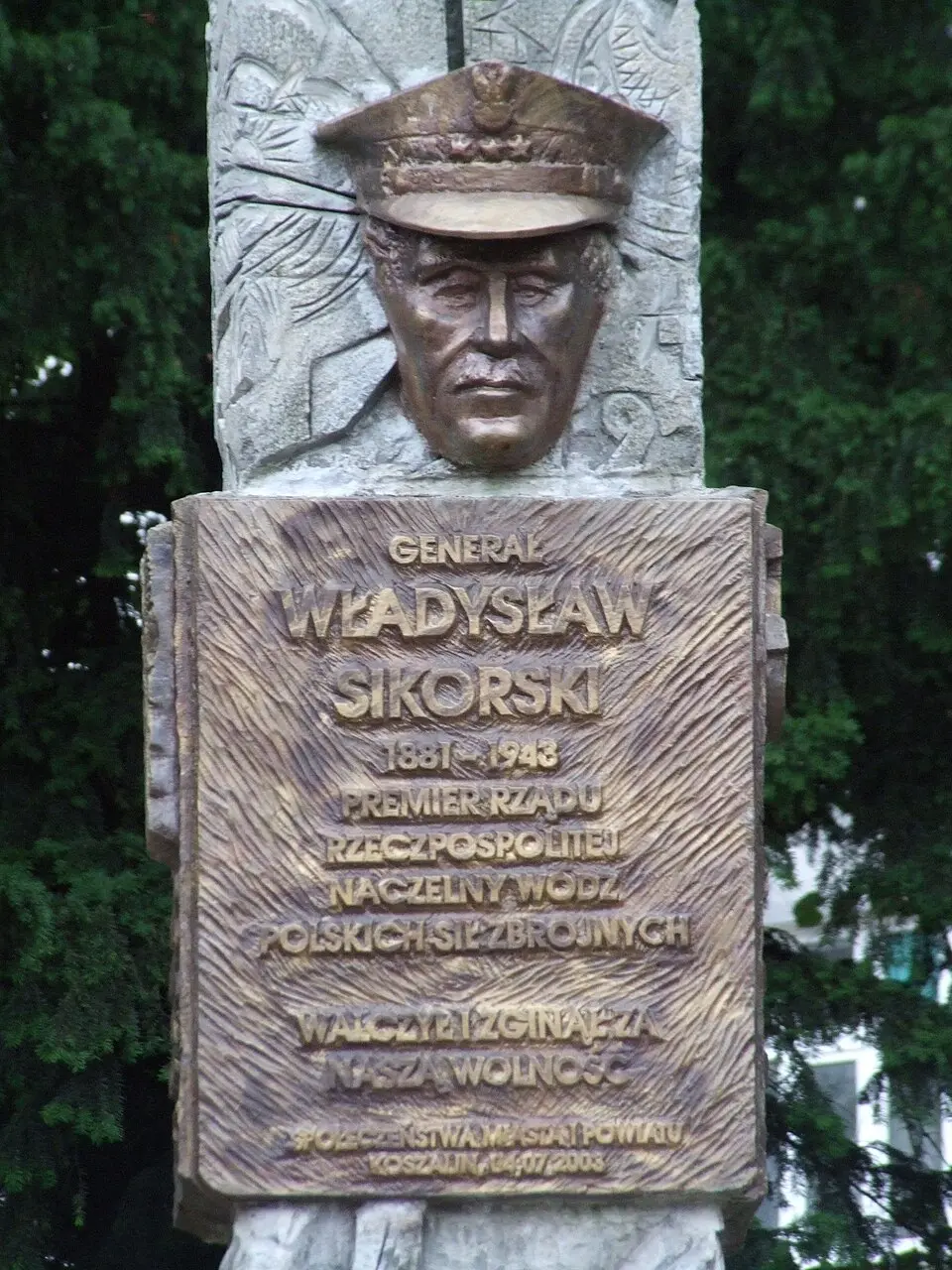 Pomnik gen. Władysława Sikorskiego w Koszalinie