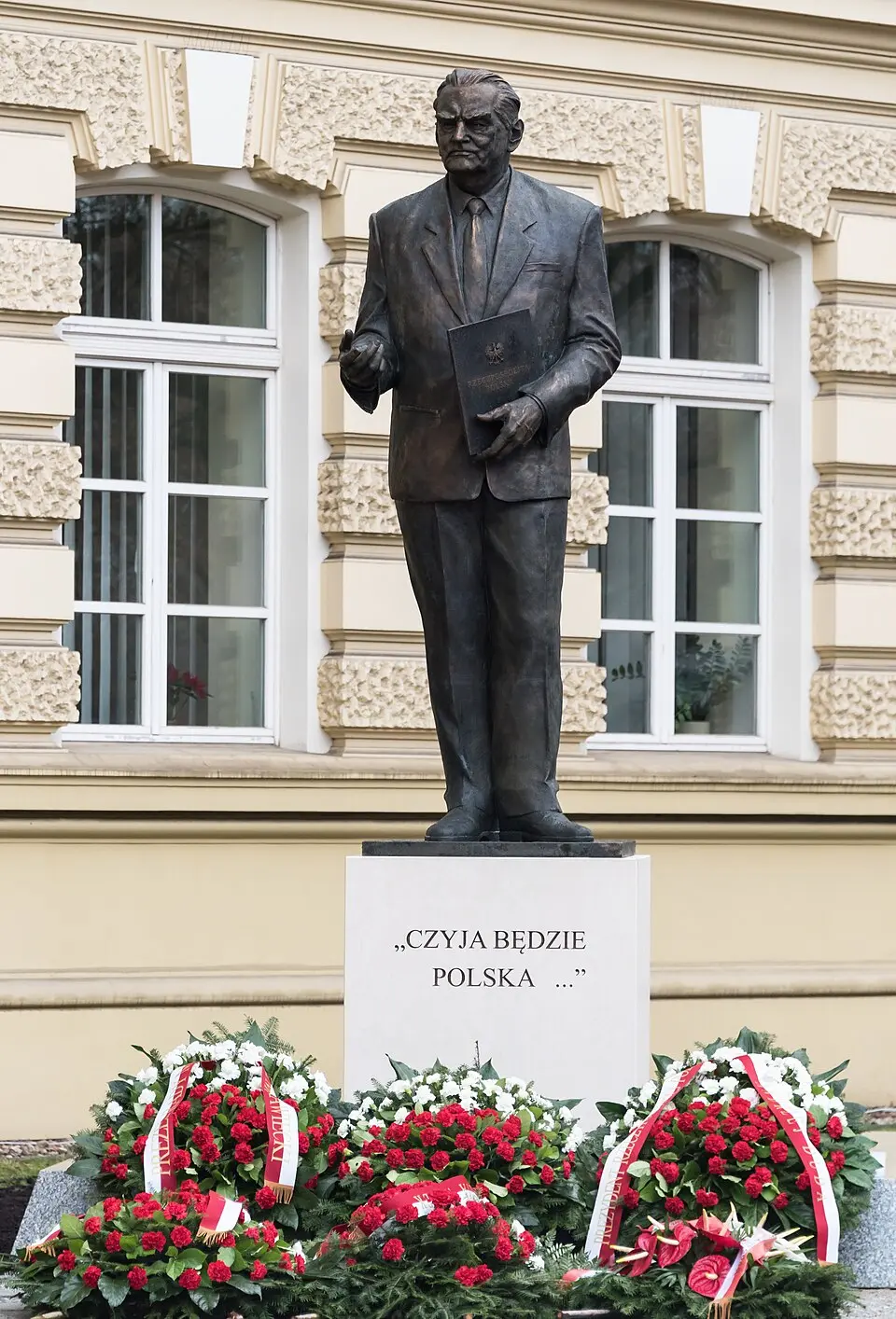 Pomnik Jana Olszewskiego w Warszawie