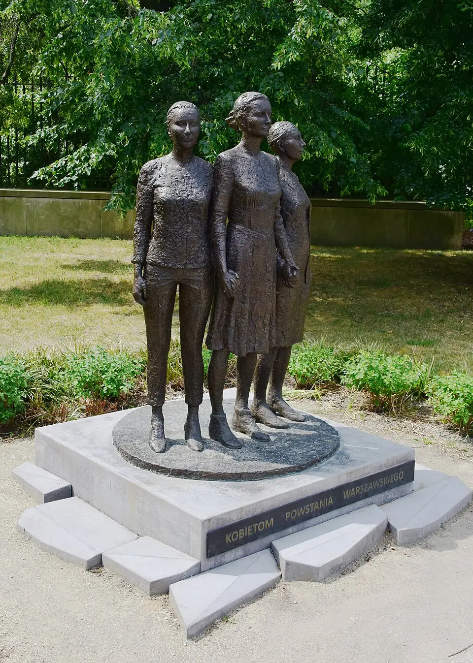 Image: Adrian Grycuk · CC BY 3.0 PL Monument to the Women of the Warsaw Uprising