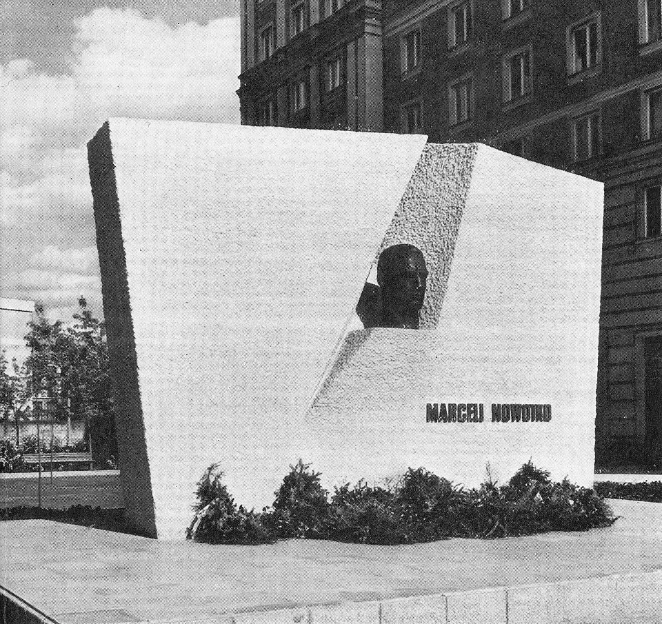 Pomnik Marcelego Nowotki w Warszawie (Śródmieście)