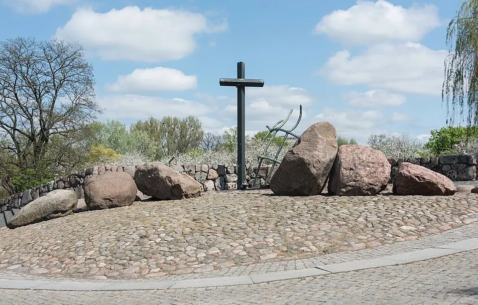 Pomnik Męczenników Terroru Komunistycznego 1944-1956