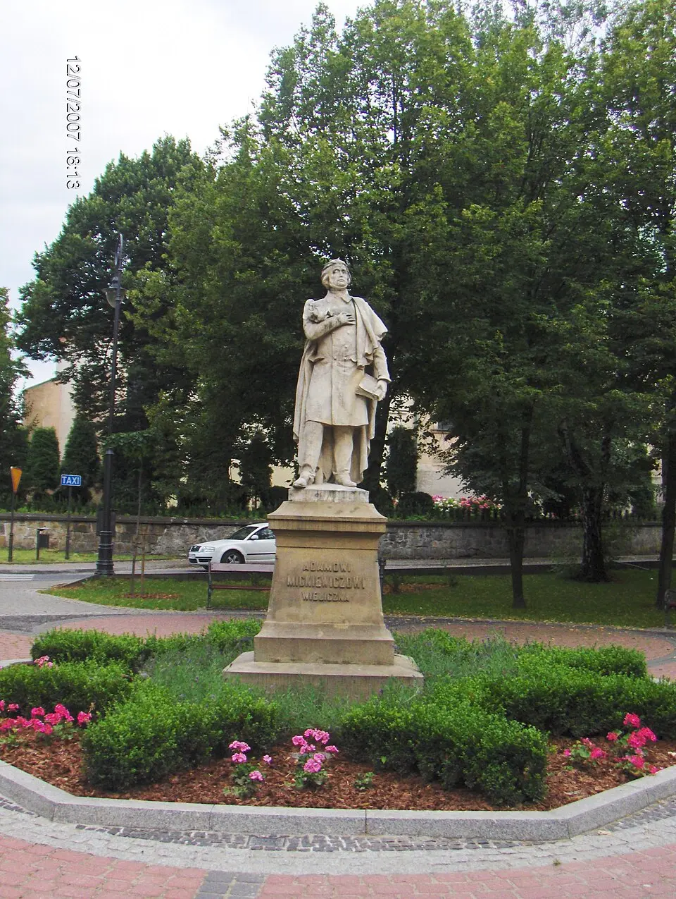 Pomnik Adama Mickiewicza w Wieliczce