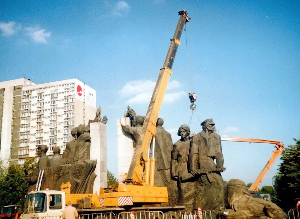 Pomnik Poległym w Służbie i Obronie Polski Ludowej