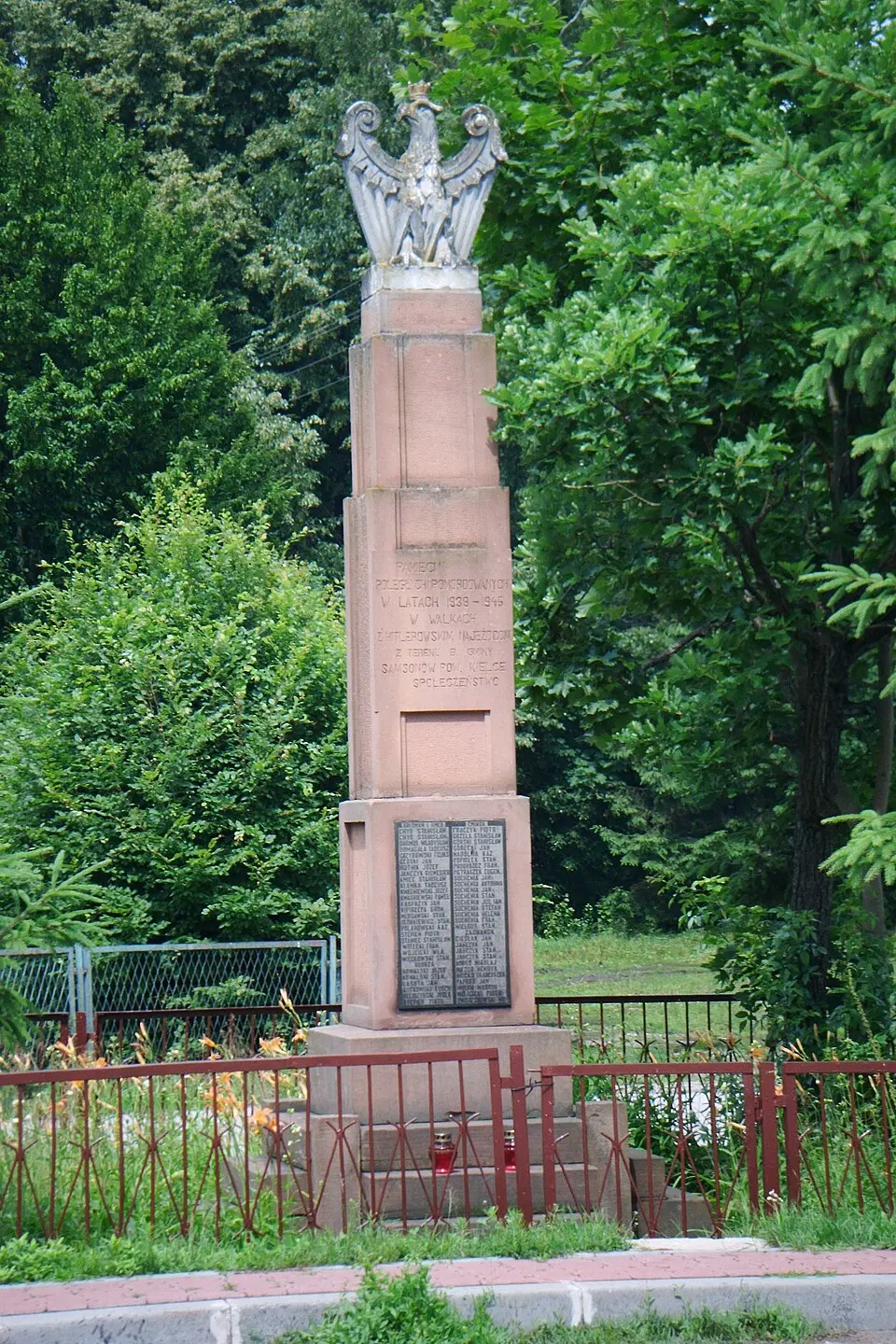 Pomnik poległych 1939-1945 gminy Samsonów