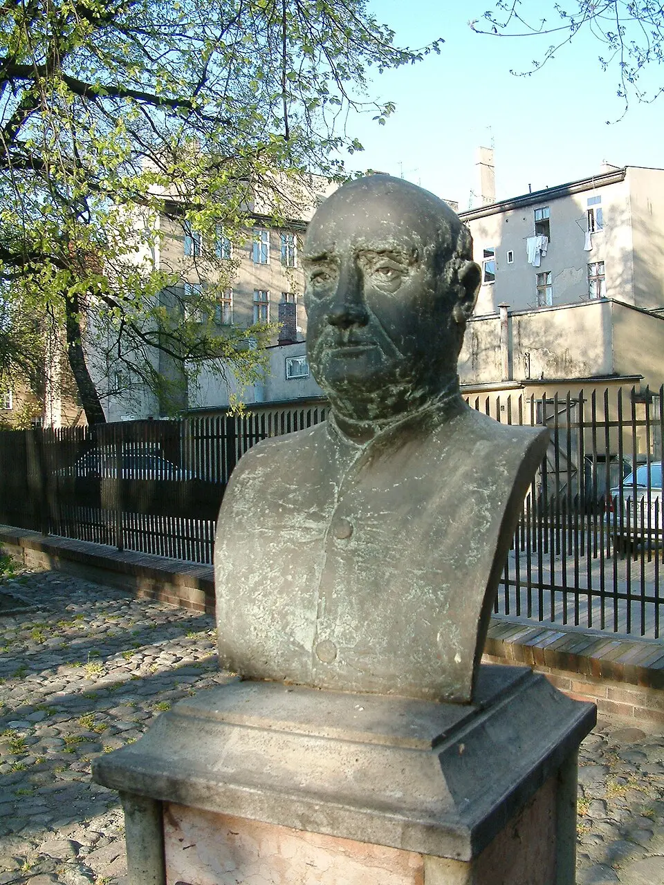 Pomnik Augustyna Szamarzewskiego w Poznaniu