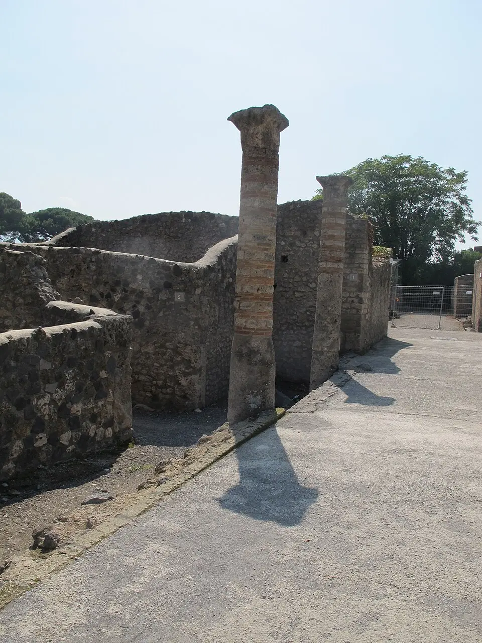 colonnato (I.21.1)