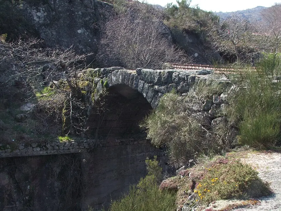 Ponte Velha de Castro Laboreiro