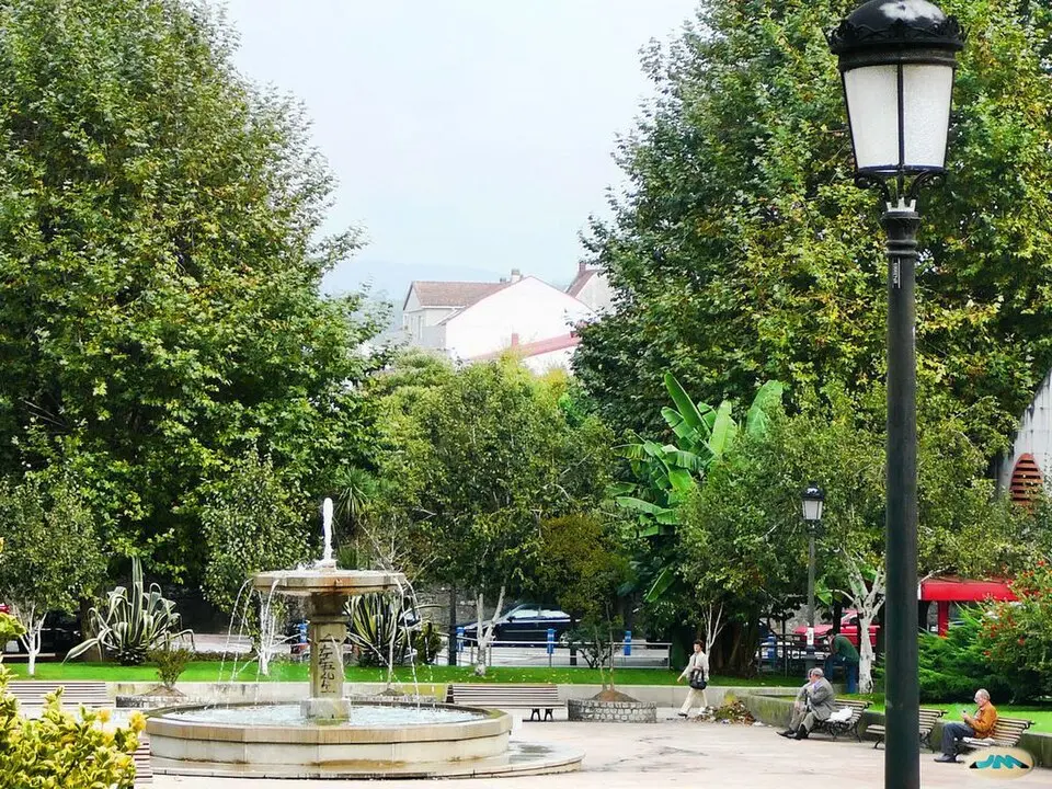 Kép: juantiagues · CC BY-SA 2.0 Plaza de Barcelos