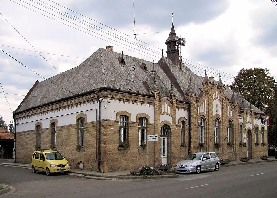 Image: KovacsDaniel · CC BY-SA 3.0 Poroszló