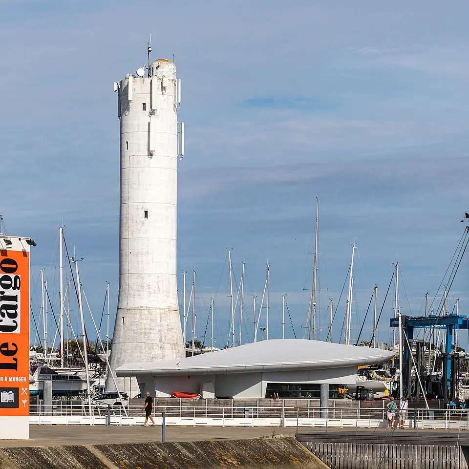 Port Crouesty lighthouse