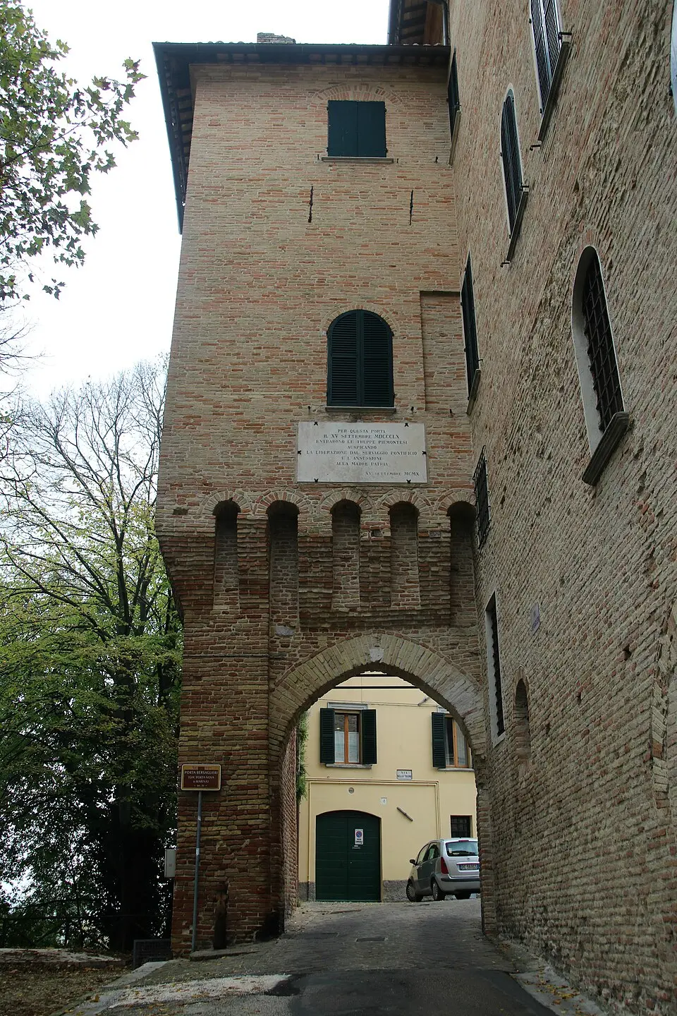 Porta Bersaglieri