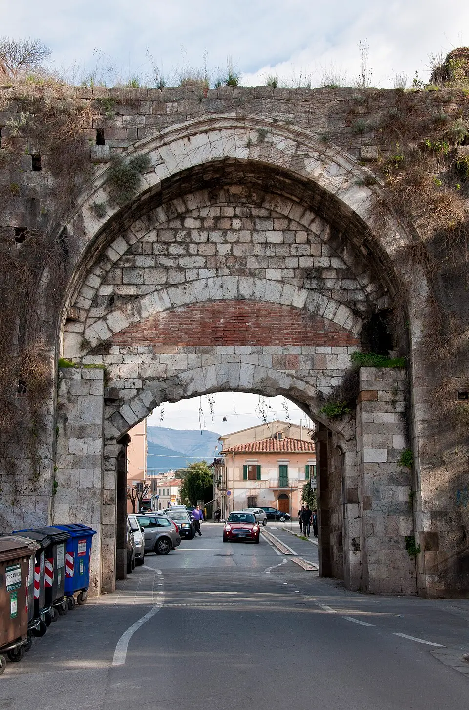 Porta Calcesana