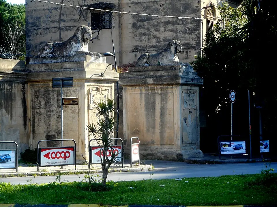 Porta dei Leoni