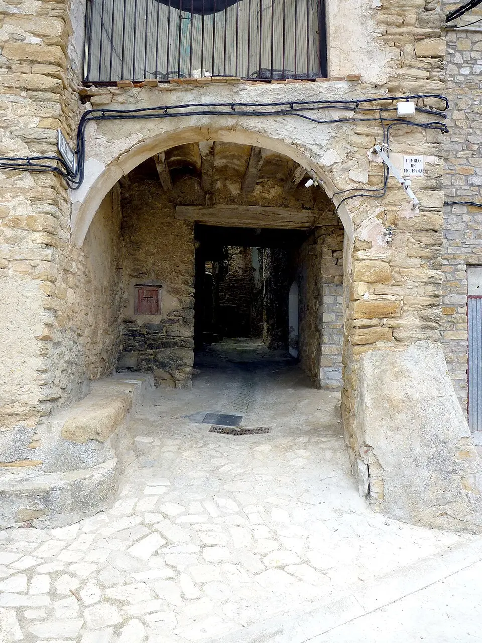 Portal de Figuerola de Meià