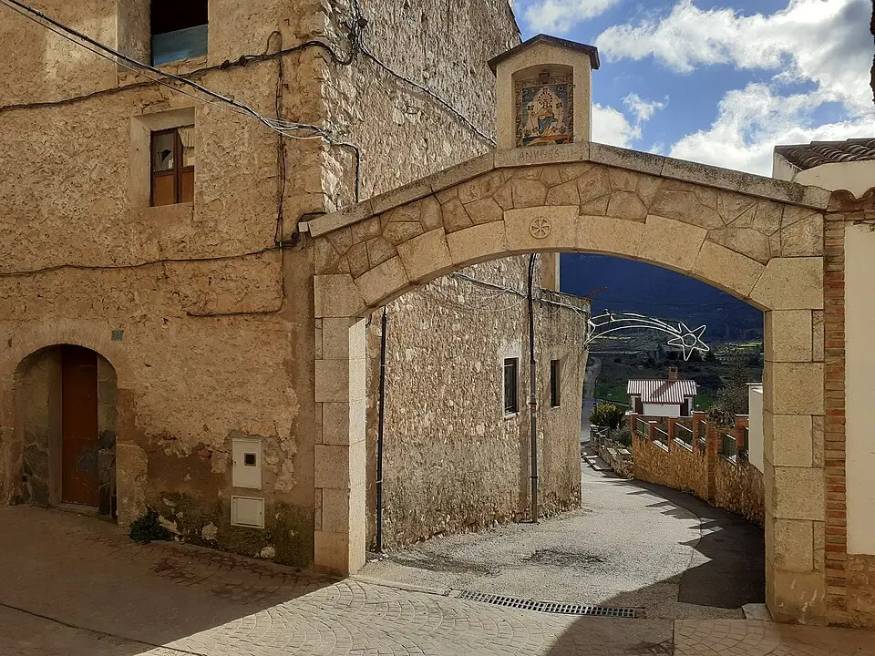 Immagine: Jordi Gili · CC BY 4.0 Portal del Roser