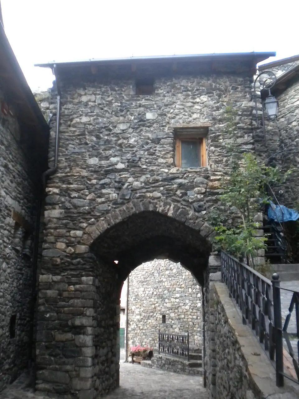 Torre y Puerta de Bohí