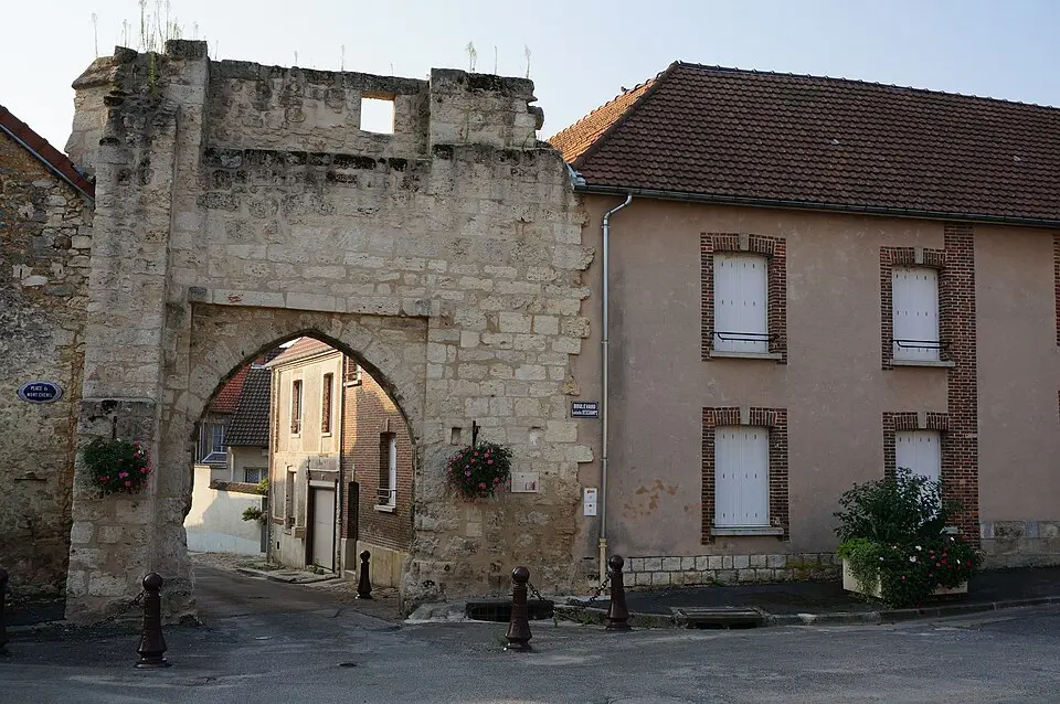 remparts de Vertus