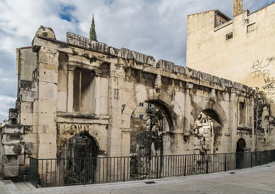 Porta Augusta
