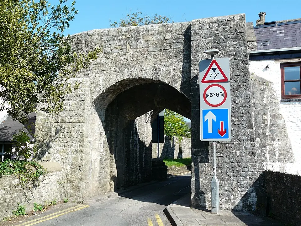 South Gate (porth Y Felin)
