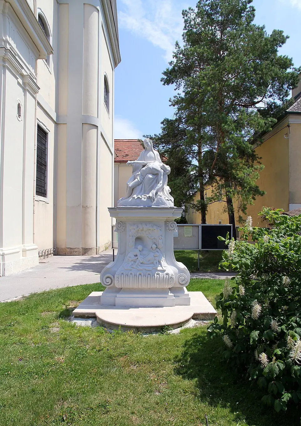 Obrázek: C.Stadler/Bwag · CC BY-SA 3.0 Pietà