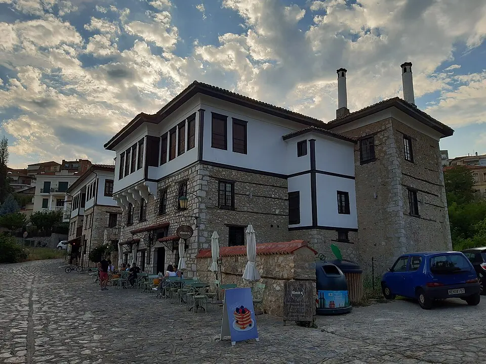 Gakis Mansion