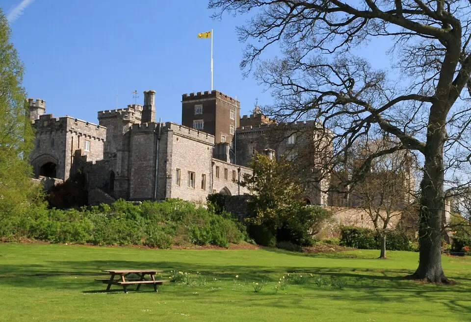 castello di Powderham