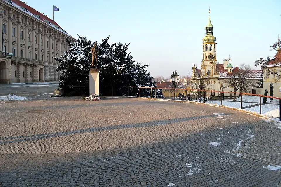 Loretoplatz