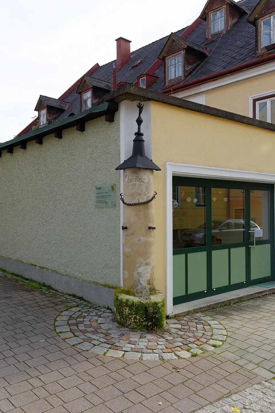 Image: Robert Heilinger · CC BY-SA 3.0 Pranger, sog. Schandsäule