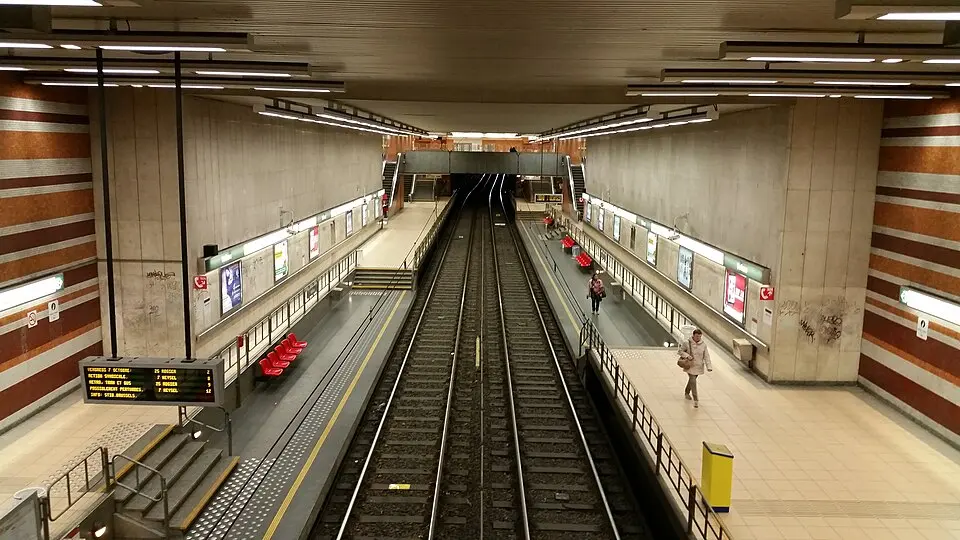 Image: Nenea hartia · CC BY-SA 4.0 Boileau