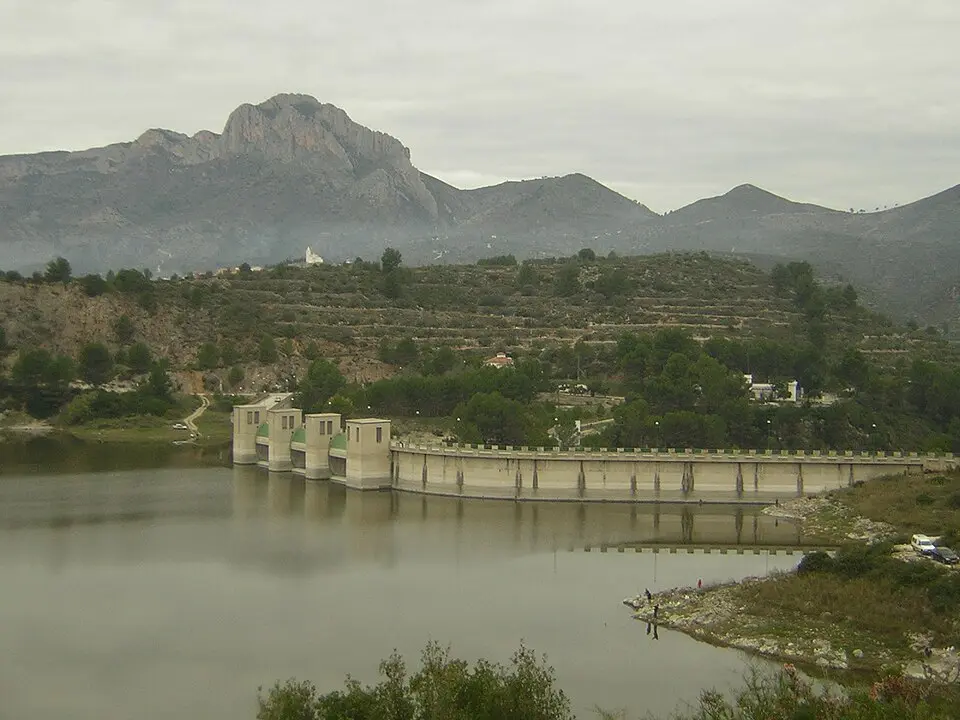 embalse de Beniarrés