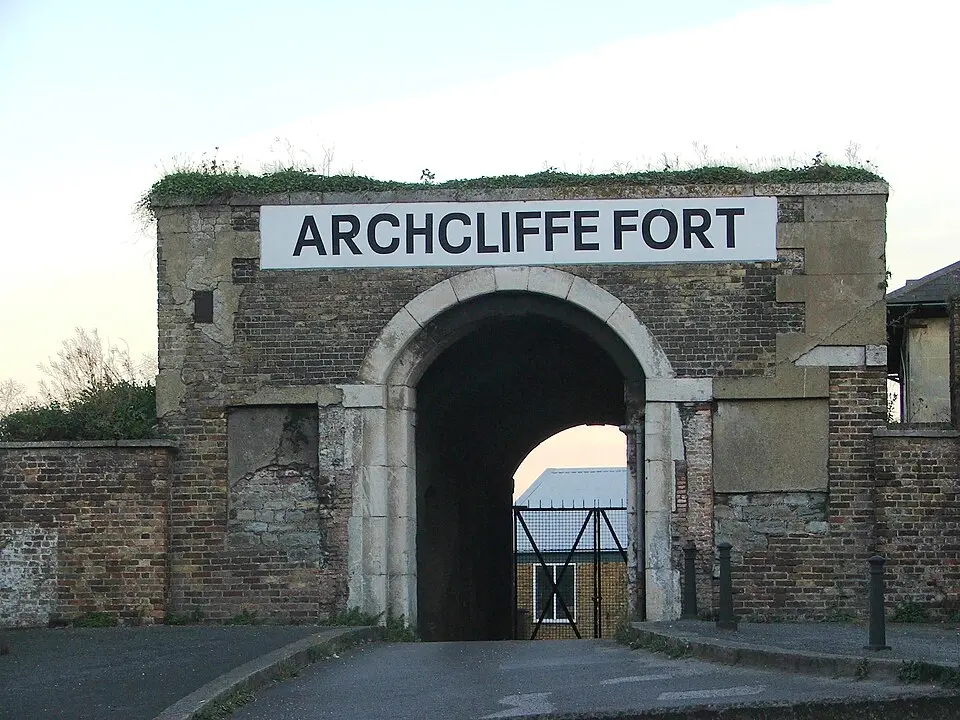 Slika: Chris Whippet · CC BY-SA 2.0 Archcliffe Fort