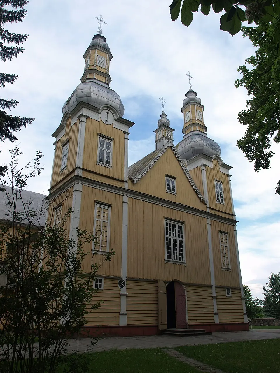Prienų Kristaus Apsireiškimo bažnyčia