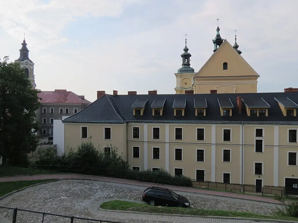 Klasztor, ob. spółdzielnia inwalidów
