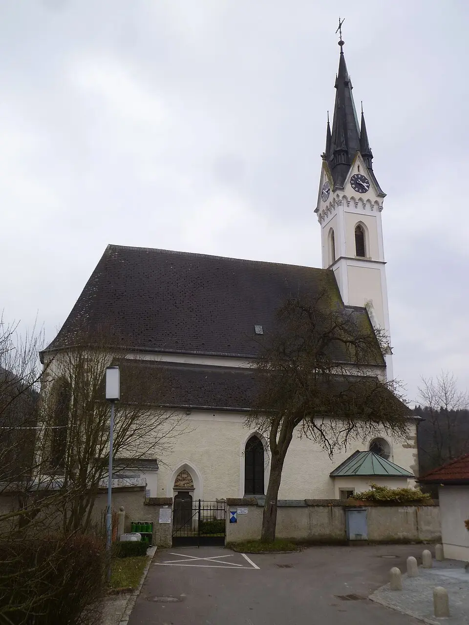 Immagine: Luckyprof · CC BY-SA 3.0 AT Friedhofskirche hl. Andreas in Puchenau