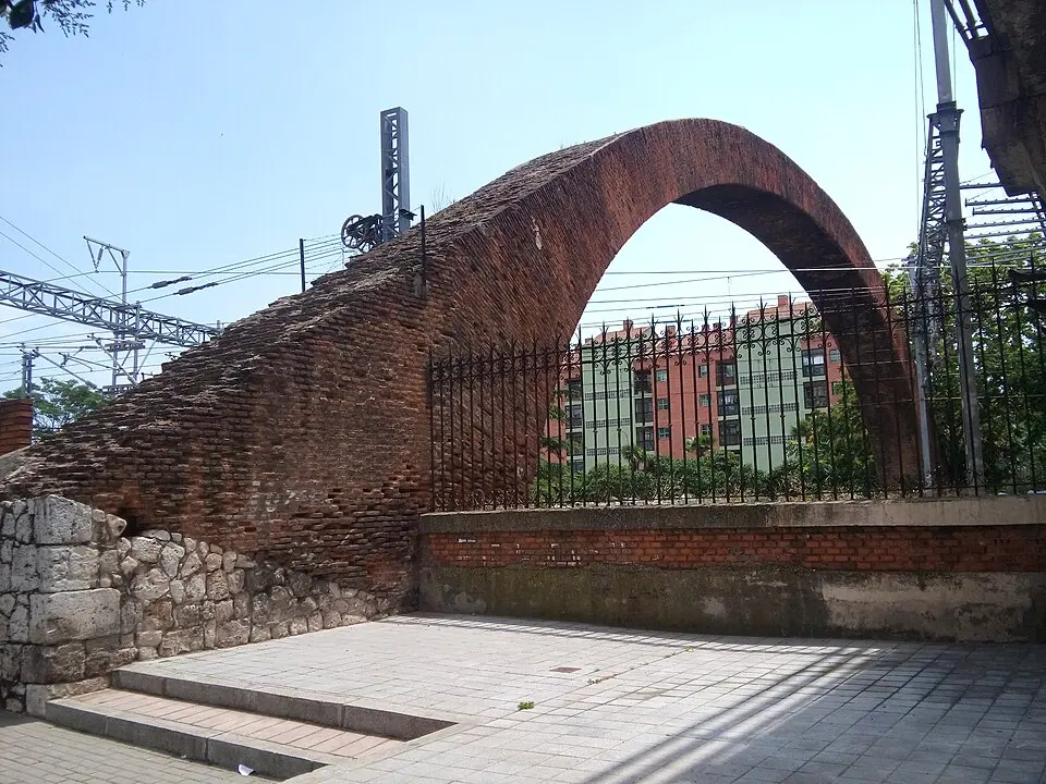 Arco de Ladrillo